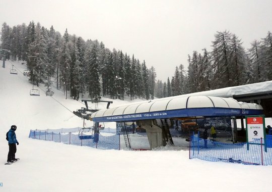 Seggiovia quadriposto nella skiarea del Tondi Faloria