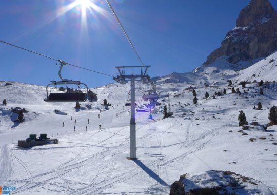 Seggiovia esaposto del Passo Sella in Val Gardena