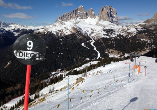Pista Diego, una bella nera nella skiarea Belvedere di Canazei in Val di Fassa, Trentino