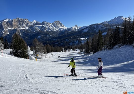 Bellissima e panoramica passeggiata sugli sci che dal Piz Sorega riporta a San Cassiano