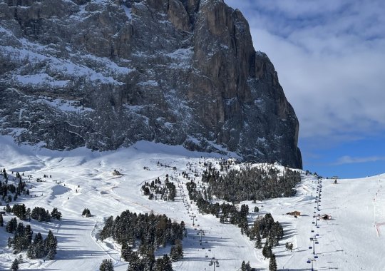 Rilassante paradiso sciistico ai piedi del Sassolungo