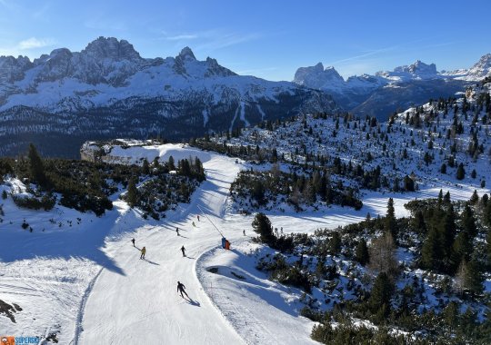 Facile e soleggiata pista ideale per ammirare il monte Cristallo