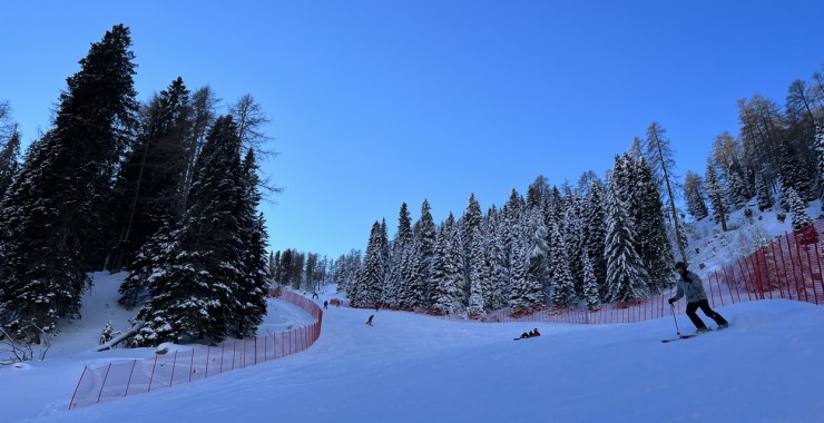 Sciatori sulla pista Rekord