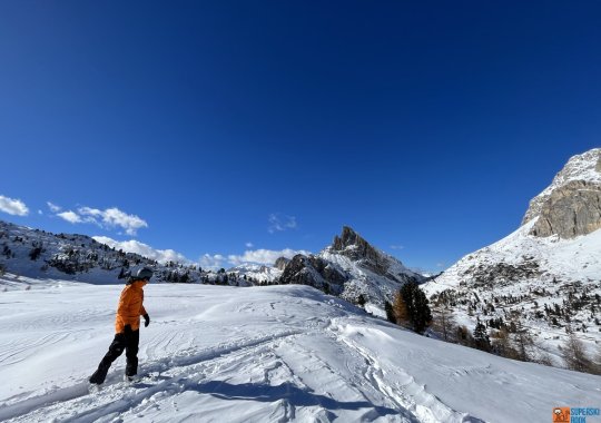 Freeride brevi e divertenti in zona Falzarego con vista Lagazuoi e Tofane