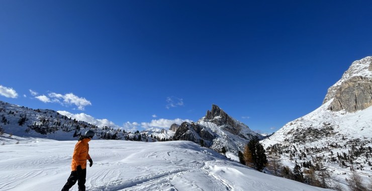 Snowboarder