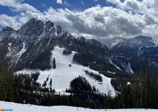 Pista Pre da Peres: discesa molto tecnica sempre con ottima neve a Passo Furcia