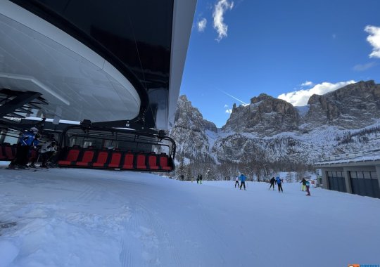 Seggiovia a 8 posti di Colfosco in Alta Badia