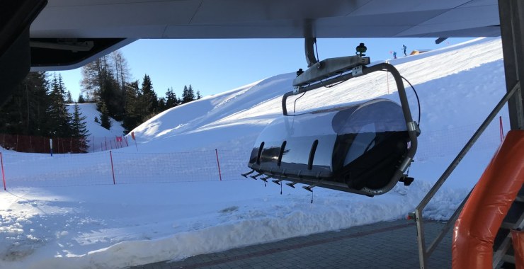 Seggiola a 6 posti della seggiovia Bamby