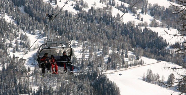 Persone sulla seggiovia Pra di Tori