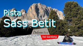 Panoramica pista del Sellaronda ai piedi del Sassolungo
